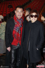 组图：TVB万千星辉颁奖礼 众星参加拜神仪式