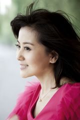 组图：桑叶红暖冬户外写真 超凡脱俗尽显独特魅力