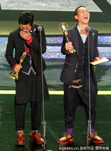 组图：金钟奖现场浩角翔起获得综艺节目主持人奖