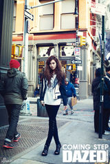 组图：少时Jessica纽约拍写真 充满气场成熟知性