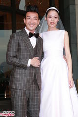 组图：香港艺人李璨琛举行结婚注册仪式