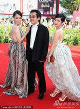 组图：《赛德克-巴莱》首映 徐若瑄露背礼服性感