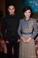 组图：杨怡罗仲谦同场现身 捧场无线主席梁乃鹏