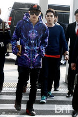 组图：SuperJunior SISTAR等便装亮相机场