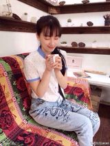 组图：武大女神生活美照 长发飘逸清新自然