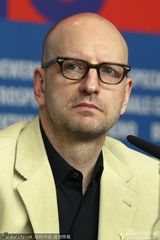 组图：《副作用》发布 裘德-洛与玛拉暧昧热聊