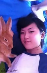 组图：冯小刚21岁漂亮女儿自拍照曝光