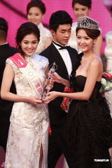组图：2011港姐出炉朱晨丽折桂 朱希敏许亦妮获亚季