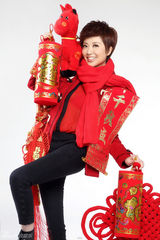 组图：星光大道曝大片 紫檀携人气选手贺元宵