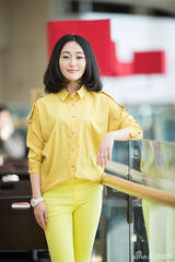 组图：张丁懿最新写真曝光 鬼马俏皮尽显活力