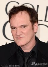 组图：昆汀·塔伦蒂诺现身金球红毯表情有趣