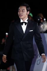 独家高清：金惠秀爆乳战青龙 李秉宪等大牌云集