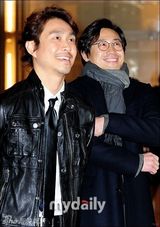 组图：影片《斯托克》首映 宋仲基金秀贤等支持