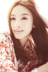 组图：张俪娇嫩和服写真曝光 女人味十足