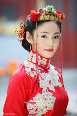 组图：《第九个寡妇》方慧穿大红嫁衣演虐恋