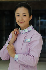 组图：杨童舒《一生守护》剧照曝光 饰演优雅护工