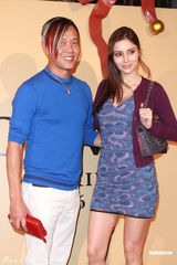 组图：李嘉欣等众女星贵气亮相 出席时装发布会