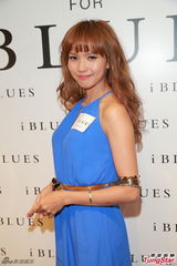 组图：余思敏出席活动 笑称郑中基偷食报道太假