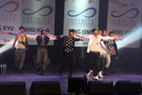 高清图：韩国新人组合‘INFINITE’出道Showcase 