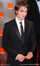 幻灯图集：英国奥斯卡红毯 温丝莱特艳压群芳