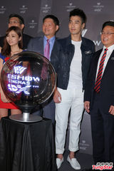 组图：赵又廷撇清绯闻只有高圆圆一个女朋友