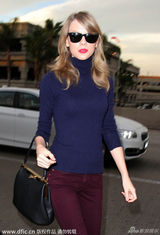 组图：斯威夫特惨变纸片人 疑为颁奖季玩命瘦身