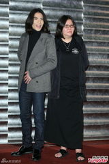 组图：萧敬腾安全升级 邱黎宽派六保鏢贴身护主