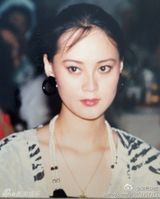 组图：演员宋佳晒旧照忆纯真年代 鼓励高考生