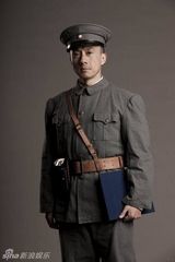 组图：献礼剧《开天辟地》蒋介石定妆照 