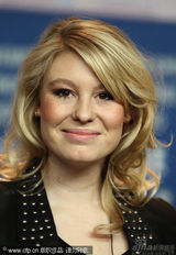 幻灯图集：《潜水艇》记者会 女主角成熟干练