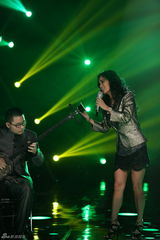 组图：《歌手2》第5期品冠补位 邓紫棋冲三连冠