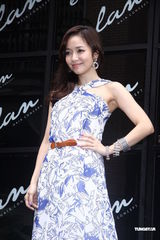 组图：侯佩岑天心性感PK 与吴宗宪再度合作