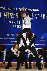 组图：朴基雄M.pire等出席韩流大奖颁奖典礼