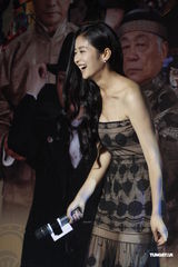 组图：余文乐为母亲首次出演内地电视剧