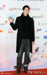 组图：尹恩惠高雅拉等亮相国际微电影节开幕式