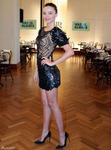 高清组图：辣妈超模米兰达-可儿现身悉尼走秀