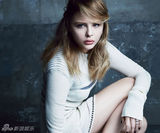 组图：童星科洛莫瑞兹拍写真 复古浓艳PK小清新