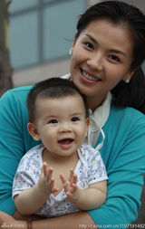 组图：刘涛曝光儿女近照 女儿可爱儿子虎头虎脑