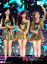 组图：东方神起少女时代等众星助阵梦想演唱会