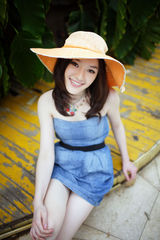 高清组图：冯丹滢写真清丽淡雅