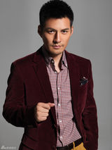 组图：严宽帅气优雅写真展绅士风