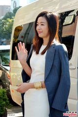 组图：全智贤亮相台湾优雅动人