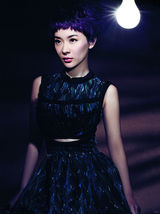 高清图：霍思燕登杂志封面 尝试短发造型摩登靓丽