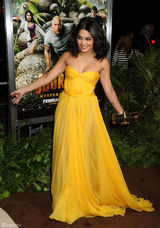 组图：瓦妮莎-哈金斯亮相《地心历险记2》首映