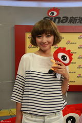 组图：李晟张睿领衔《花非花雾非雾》做客新浪