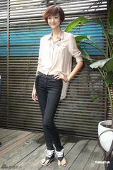 郑元畅赞裴蓓是XXL版周迅 两人新剧饰情侣(图)