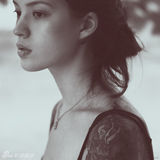 组图：俄罗斯个性美女纹身摄影师性感写真