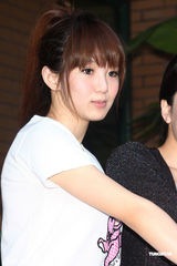 幻灯图：温岚等献唱金曲奖 宅男女神瑶瑶热裤抢镜