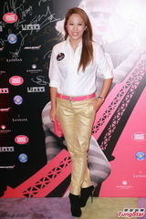 组图：TVB花旦宣萱暴肥18斤 前同事见照片不识