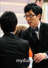 组图：韩MBC台广播演艺奖颁奖 《我是歌手》大赢